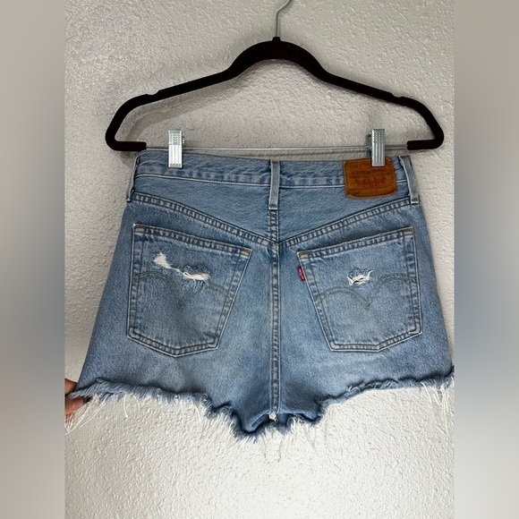 Levi's Premium 501 Button Fly W26 Light Blue Women Jean Shorts Frayed Distressed - Picture 5 of 8